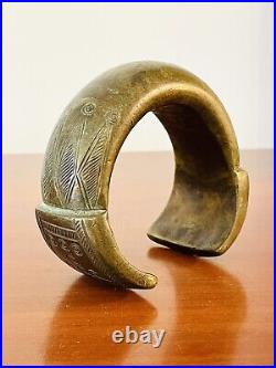 ANCIEN GROS BRACELET D'ESCLAVE EN BRONZE GRAVÉ XIX Siècle ART PREMIER AFRICAIN