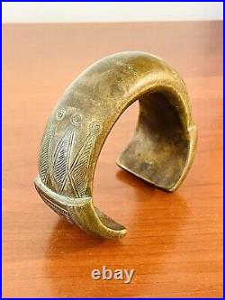 ANCIEN GROS BRACELET D'ESCLAVE EN BRONZE GRAVÉ XIX Siècle ART PREMIER AFRICAIN