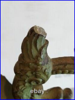 Aiguières en cassolettes, bronze patiné vert. XIX ème siècle
