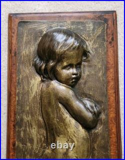 Ancien Bas-relief en Bronze Patiné signé BOUCHARDON Enfant Nu XIXe siècle Ancien Bas-relief en Bronze Patiné signé BOUCHARDON Enfant Nu XIXe siècle