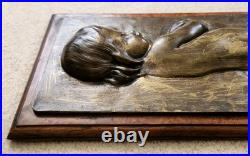 Ancien Bas-relief en Bronze Patiné signé BOUCHARDON Enfant Nu XIXe siècle Ancien Bas-relief en Bronze Patiné signé BOUCHARDON Enfant Nu XIXe siècle