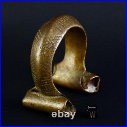 Ancien Bracelet torque Touareg XIXe siècle en bronze 9 cm Ethnographie Afrique