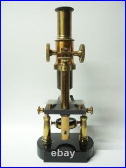 Ancien Microscope monoculaire en bronze dans sa boîte d'origine XIX-XXe siècle