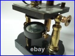 Ancien Microscope monoculaire en bronze dans sa boîte d'origine XIX-XXe siècle