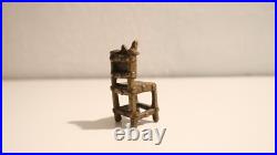 Ancien Poids d'Or Ashanti Akan Chaise Symbole de Akan Royal XVIII-XIXe Siècle Ancien Poids d'Or Ashanti Akan Chaise Symbole de Akan Royal XVIII-XIXe Siècle