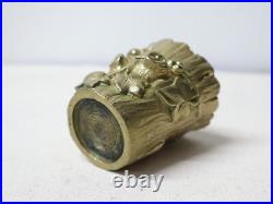 Ancien Tabac Pyrogène en bronze doré décor insectes et fleurs XIXe XXe siècle Ancien Tabac Pyrogène en bronze doré décor insectes et fleurs XIXe XXe siècle