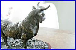 Ancien bronze animalier taureau XIX siècle