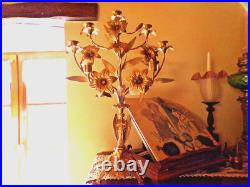 Ancien candélabre, objet religieux, bougoir, fleurs, 7 feux, XIXe siècle Ancien candélabre, objet religieux, bougoir, fleurs, 7 feux, XIXe siècle