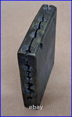 Ancien moule en bronze pour balles en plomb du XIXe siècle