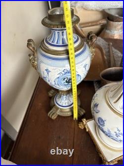 Ancien pied de lampe en porcelaine de Chantilly monture bronze XIX siècle