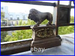 Ancienne Barre De Foyer Cheminee Decor Lion Fonte Bronze XIX Siecle