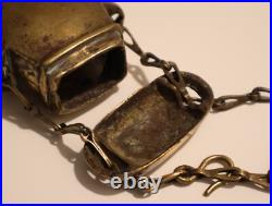 Ancienne Boîte à Silex Amorçoir en bronze doré chasse Moyen-Orient XIXe siècle