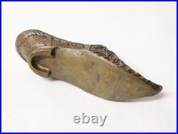 Ancienne Paire miniature de chaussures mules en bronze décorées XIX-XXe siècle