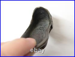 Ancienne Paire miniature de chaussures mules en bronze décorées XIX-XXe siècle