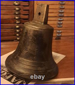 Ancienne cloche bronze XIXe siècle chapelle victorienne / cloche d'école 8.5 kg