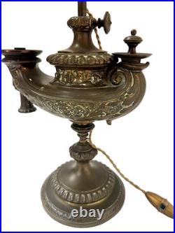 Ancienne lampe a huile mise a l'électricité XIX siècle