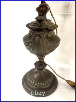 Ancienne lampe a huile mise a l'électricité XIX siècle