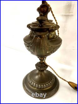 Ancienne lampe a huile mise a l'électricité XIX siècle