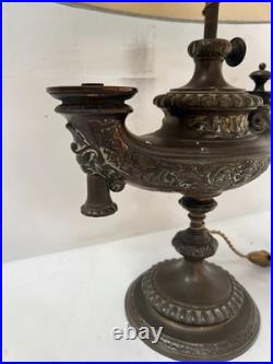 Ancienne lampe a huile mise a l'électricité XIX siècle