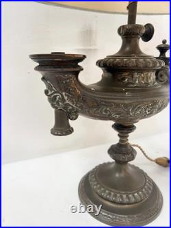Ancienne lampe a huile mise a l'électricité XIX siècle