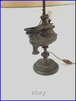 Ancienne lampe a huile mise a l'électricité XIX siècle