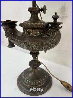 Ancienne lampe a huile mise a l'électricité XIX siècle
