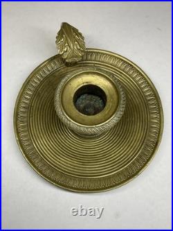 BOUGEOIR À MAIN EN BRONZE CISELÉ ÉPOQUE EMPIRE, XIX eme SIÈCLE