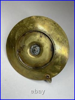 BOUGEOIR À MAIN EN BRONZE CISELÉ ÉPOQUE EMPIRE, XIX eme SIÈCLE