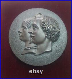 Bas relief Médaille bronze NAPOLEON III BONAPARTE IMPERATRICE EUGENIE LEBEL 1857