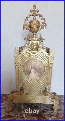 Belle composition de garniture de cheminée XIX siècle Belle composition de garniture de cheminée XIX siècle