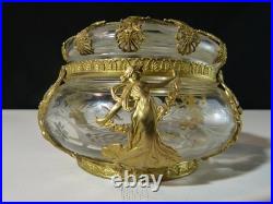 Bonbonnière boite ancienne 19 siècle XIX en cristal taillé monture bronze ciselé