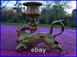 Bougeoir ancien Lionne bronze XIXe siècle Antique Lioness bronze candlestick