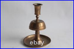 Bougeoir bronze gravé Iran Qadjar Perse XIXe siècle (68108) Bougeoir bronze gravé Iran Qadjar Perse XIXe siècle (68108)