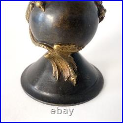 Bougeoir chinois en bronze patiné, décor au dragon impérial Fin XIXe siècle