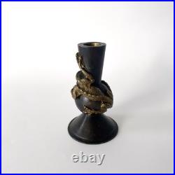 Bougeoir chinois en bronze patiné, décor au dragon impérial Fin XIXe siècle