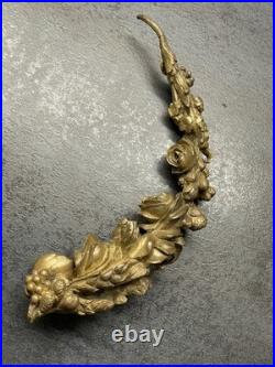 Bronze ancien Couronne De Fruits Et De Fleurs Bronze Doré XIXe Siècle 584 Gr