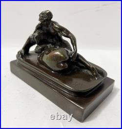 Bronze érotique a patine brune S. M XIX siècle