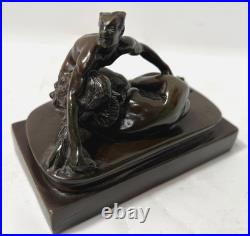 Bronze érotique a patine brune S. M XIX siècle