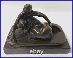 Bronze érotique a patine brune S. M XIX siècle