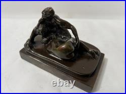 Bronze érotique a patine brune S. M XIX siècle