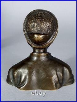 Bustes d'une femme & un homme annamites bronze Vietnam. Fin du XIXe siècle C181 Bustes d'une femme & un homme annamites bronze Vietnam. Fin du XIXe siècle C181
