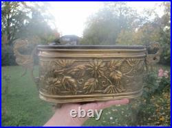 Cachepot de jardinière ancien Chimères fleurs laiton bronze XIX siècle Cachepot de jardinière ancien Chimères fleurs laiton bronze XIX siècle