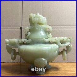 Chine, dynastie Qing, XIXe siècle Brule-Parfum Couvert en jade celadon
