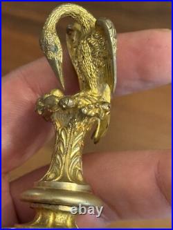 Clochette de table ou d'apparat en bronze doré XIXe siècle Scène De Chasse Clochette de table ou d'apparat en bronze doré XIXe siècle Scène De Chasse