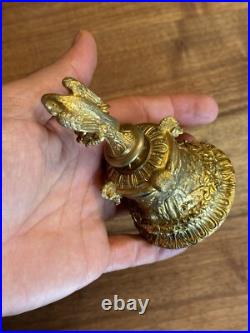 Clochette de table ou d'apparat en bronze doré XIXe siècle Scène De Chasse Clochette de table ou d'apparat en bronze doré XIXe siècle Scène De Chasse