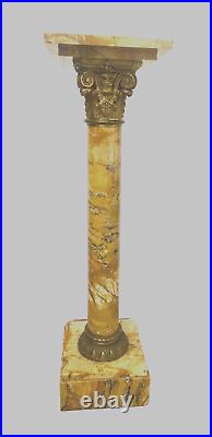 Colonne dorique marbre jaune de Sienne et bronze finement sculpté. XIX siècle