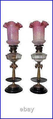 Coppia D'Anciens Lampes À Huile En Bronze Doré Marbre XIXe Siècle Verre Opaline