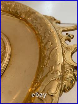 Coupe sur pieds en bronze de F-Levillain fondeur Barbedienne. XIX siècle Coupe sur pieds en bronze de F-Levillain fondeur Barbedienne. XIX siècle
