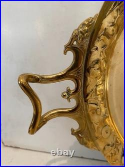 Coupe sur pieds en bronze de F-Levillain fondeur Barbedienne. XIX siècle Coupe sur pieds en bronze de F-Levillain fondeur Barbedienne. XIX siècle