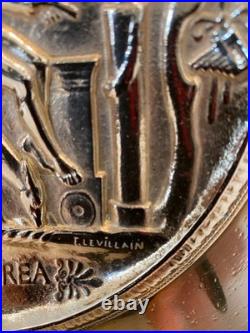 Coupe sur pieds en bronze de F-Levillain fondeur Barbedienne. XIX siècle Coupe sur pieds en bronze de F-Levillain fondeur Barbedienne. XIX siècle